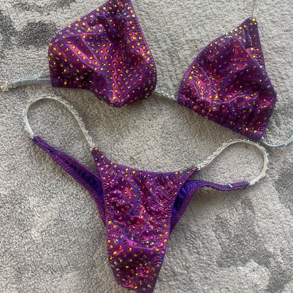 Competition Bikini - image 1